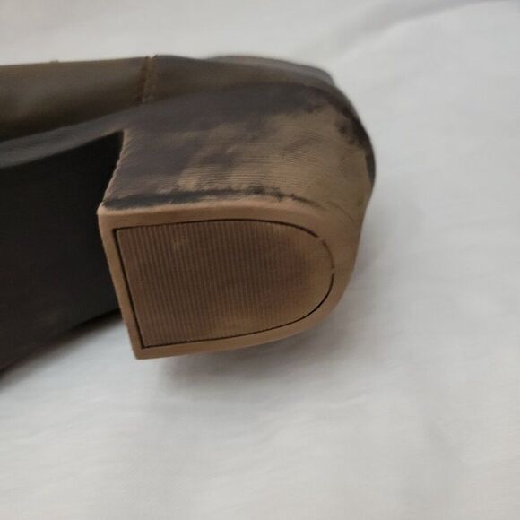 Rocket Dog Size 8 Leather Ankle Boots Booties Brown 2 1/2" heel women's GUC - Picture 12 of 13